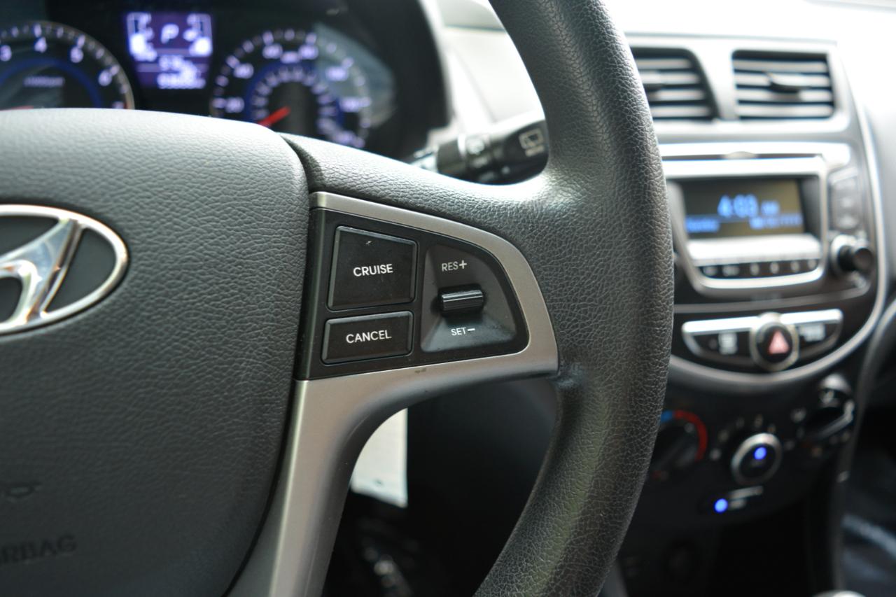 Hyundai Accent SE 5-Door 6A 2017