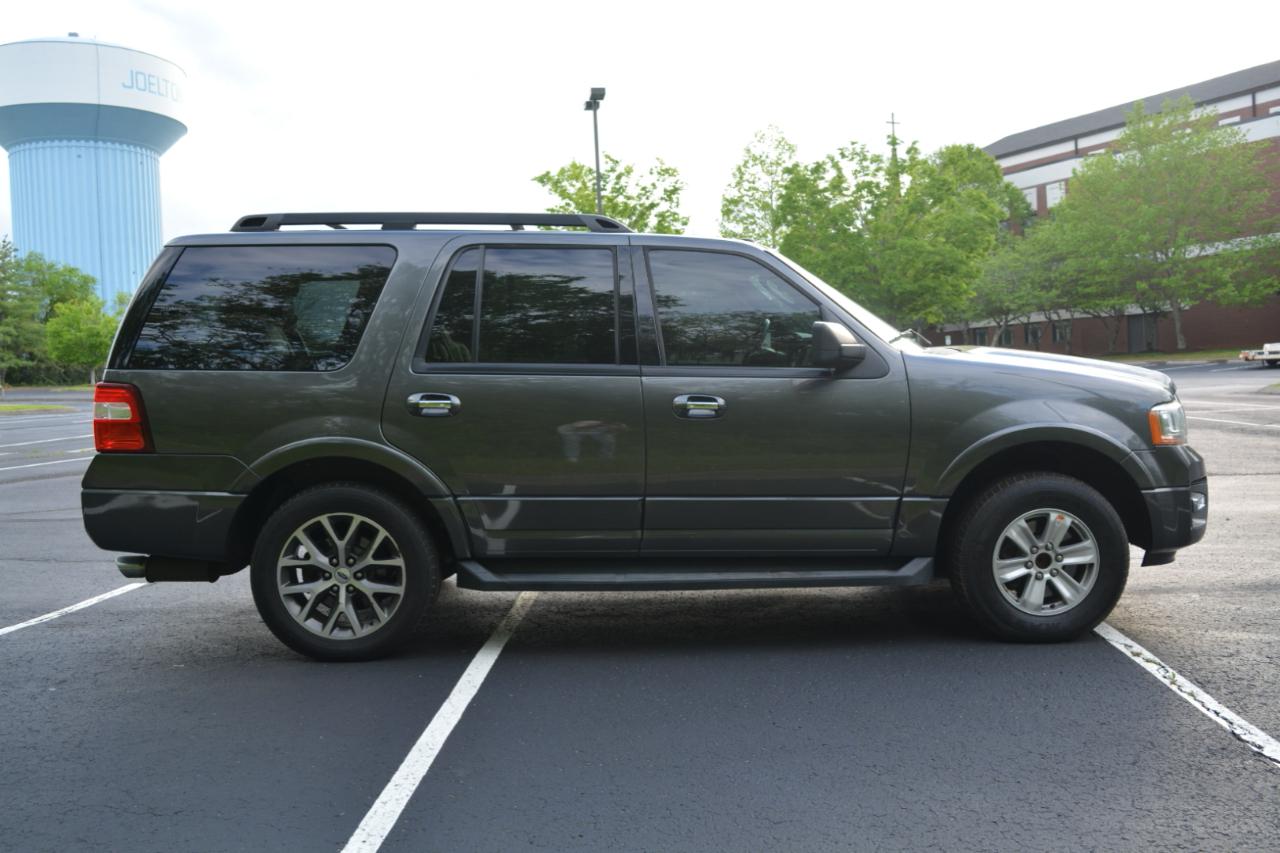 Ford Expedition XLT 2WD 2017