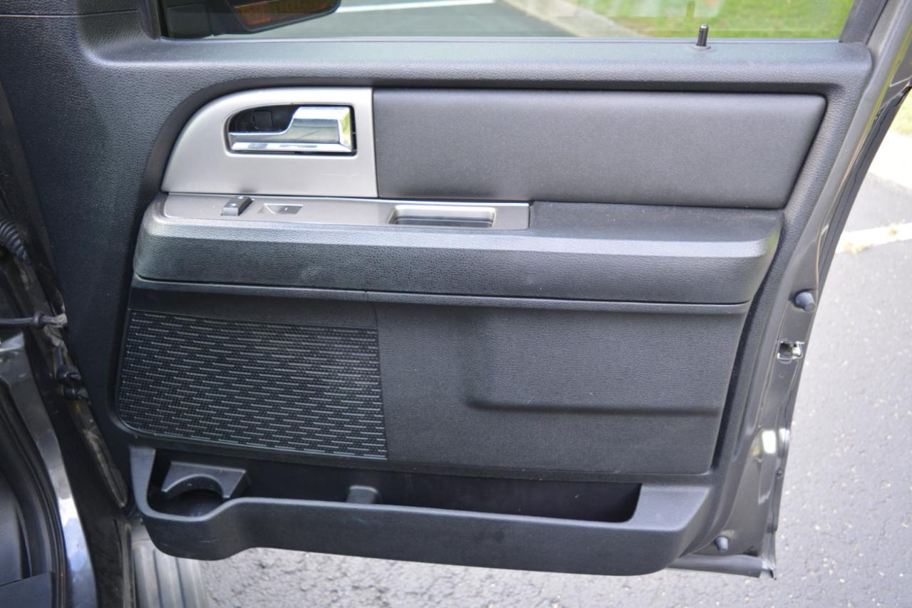 Ford Expedition XLT 2WD 2017