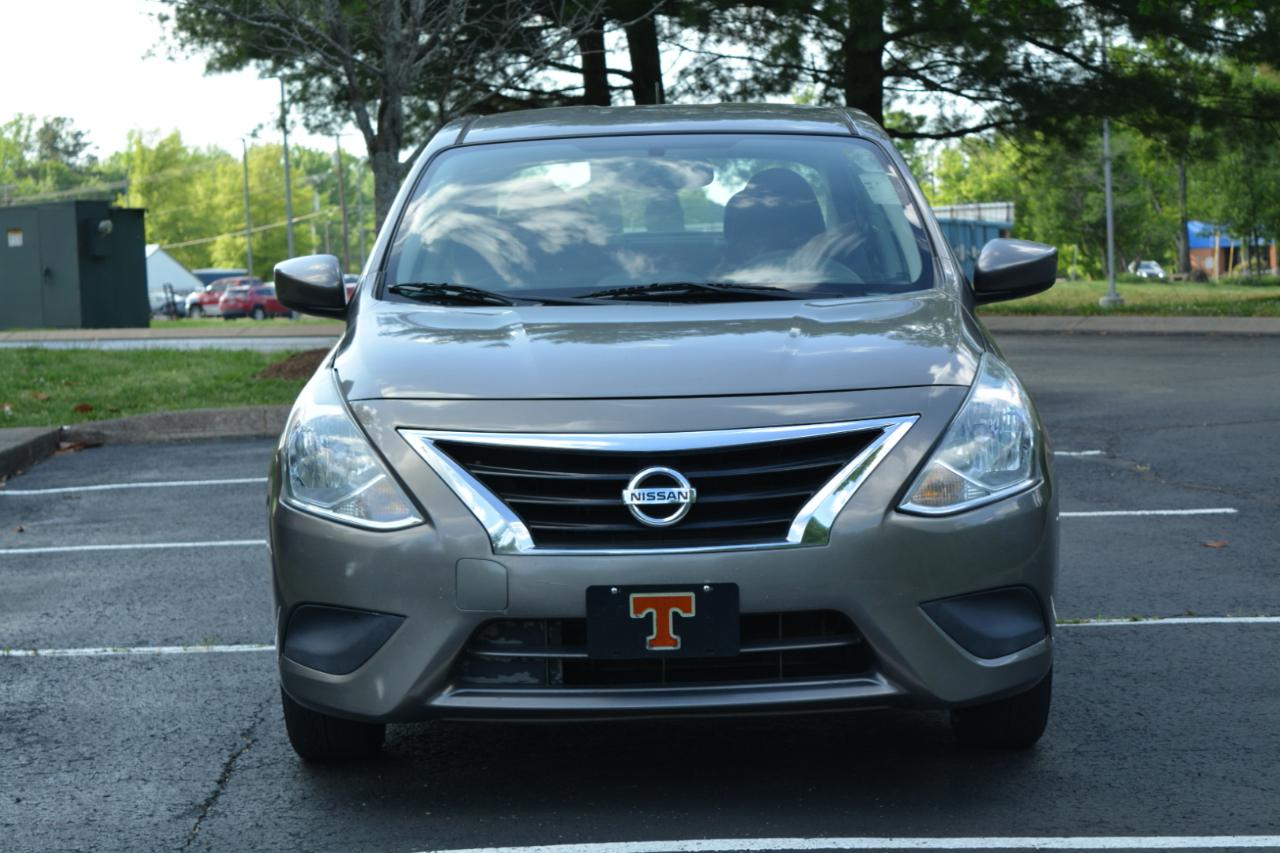 Nissan Versa 1.6 SV Sedan 2016