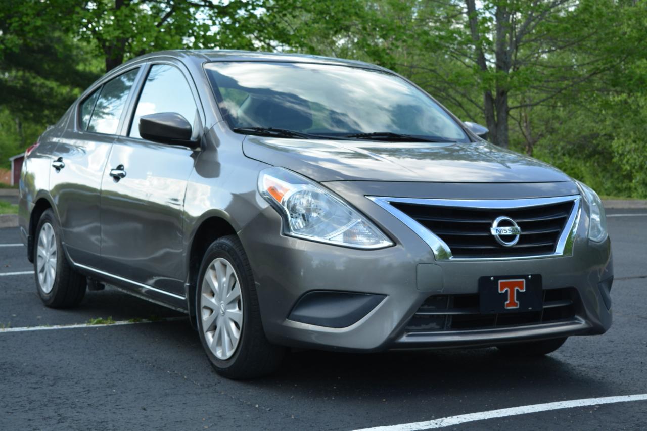 Nissan Versa 1.6 SV Sedan 2016