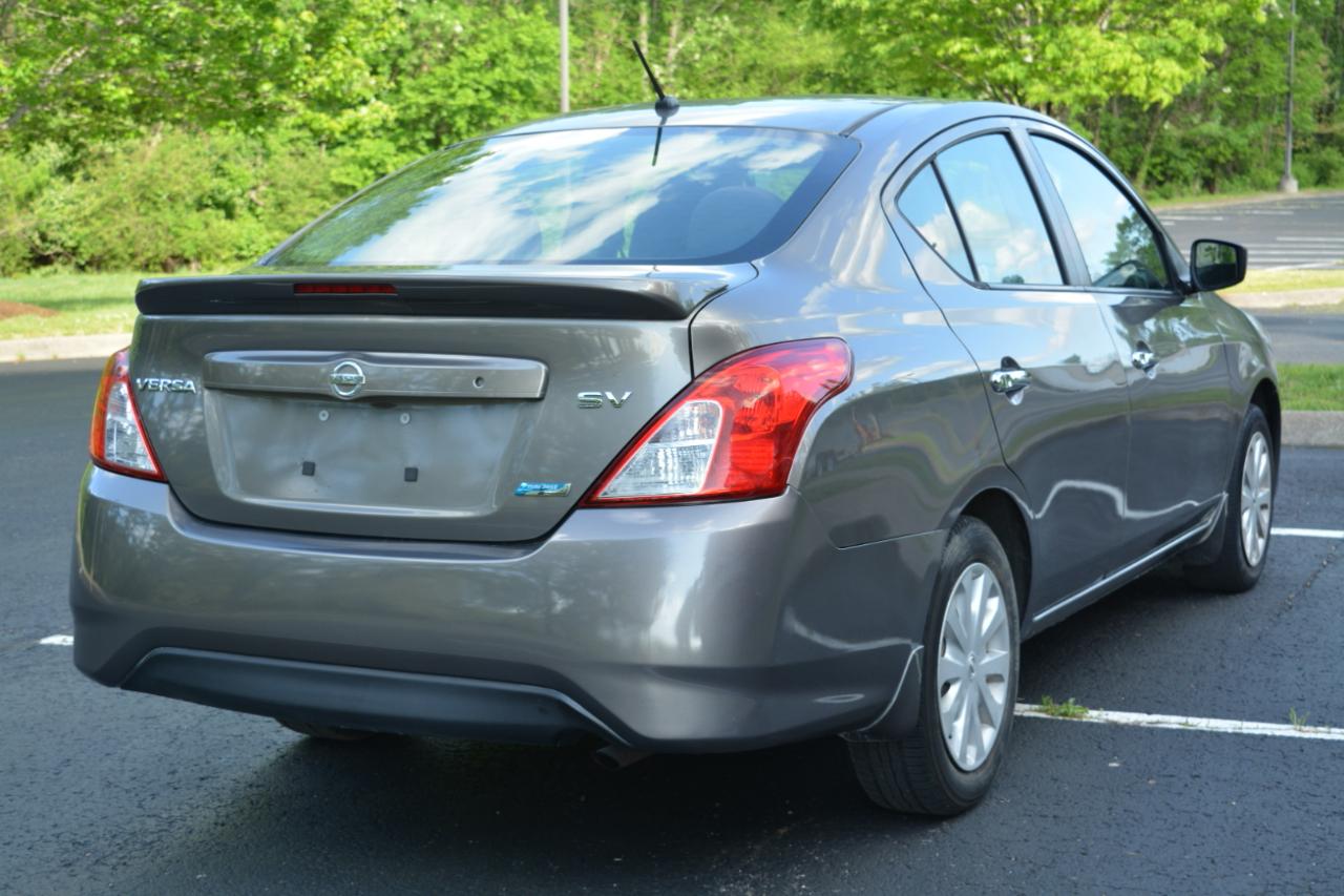 Nissan Versa 1.6 SV Sedan 2016
