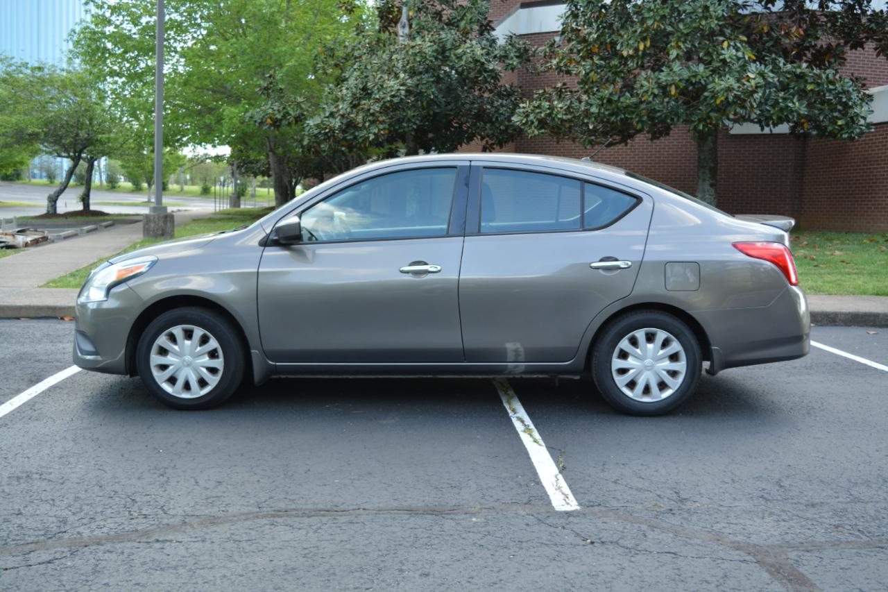 Nissan Versa 1.6 SV Sedan 2016