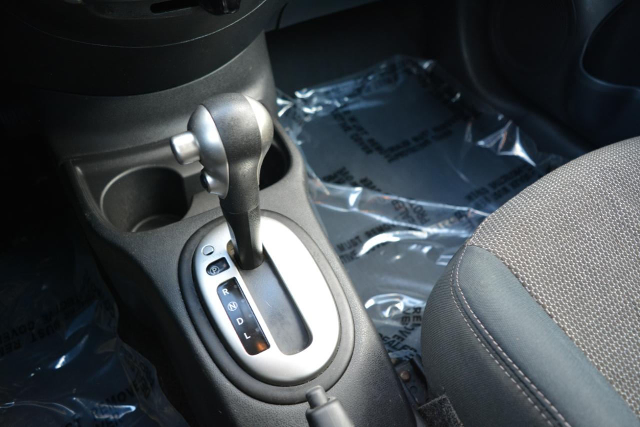 Nissan Versa 1.6 SV Sedan 2016