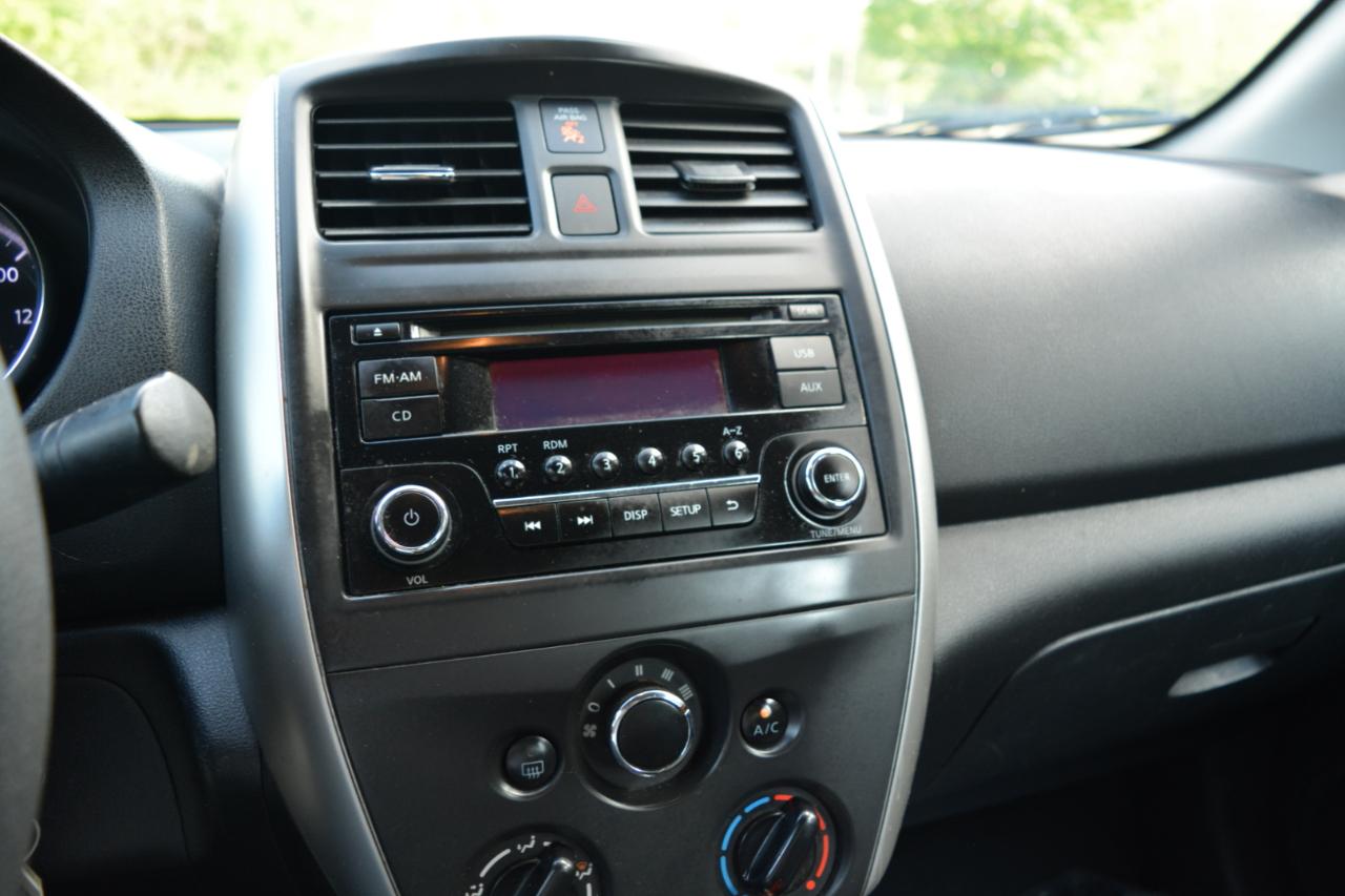 Nissan Versa 1.6 SV Sedan 2016