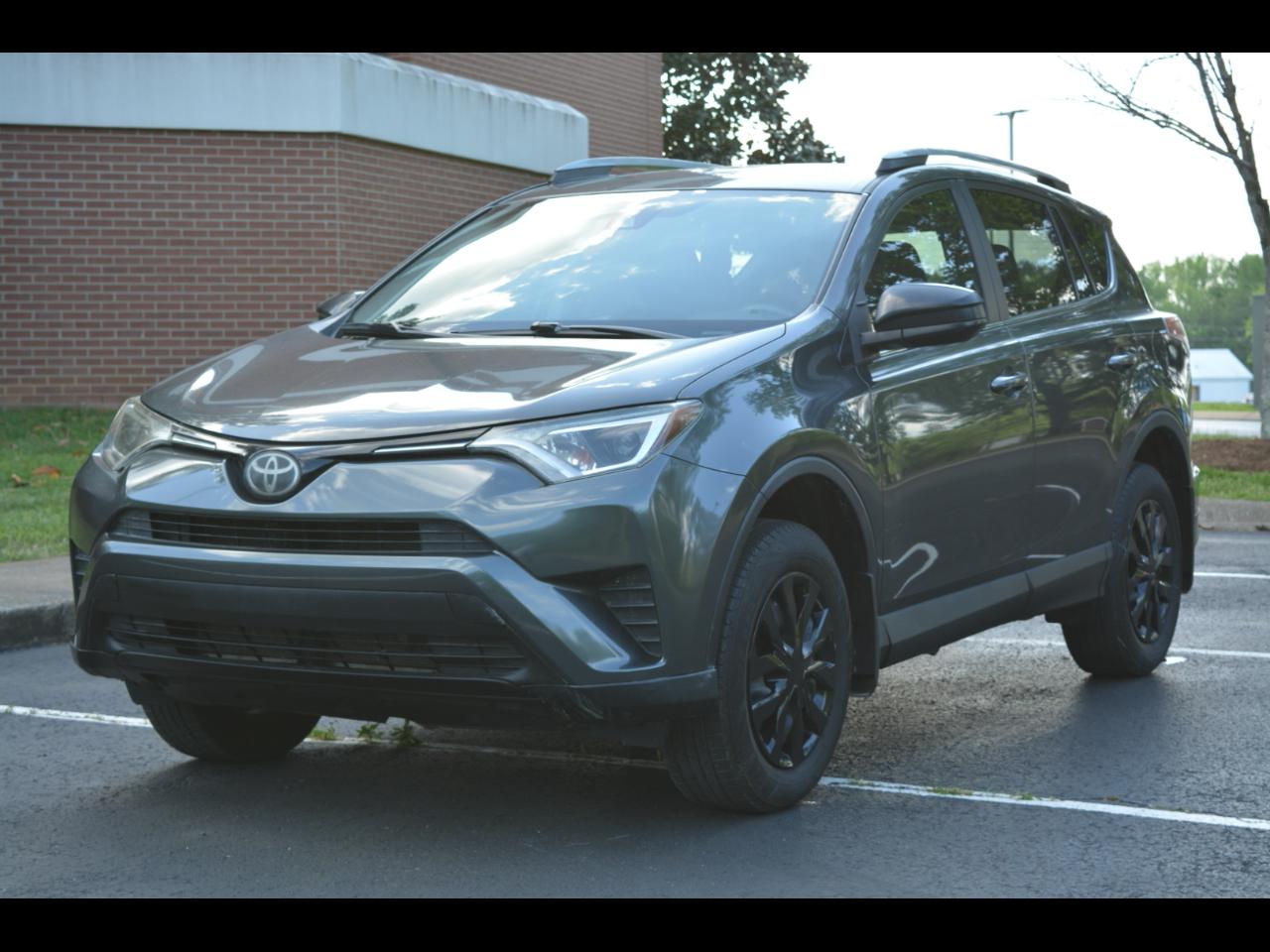 Toyota RAV4 LE FWD 2018