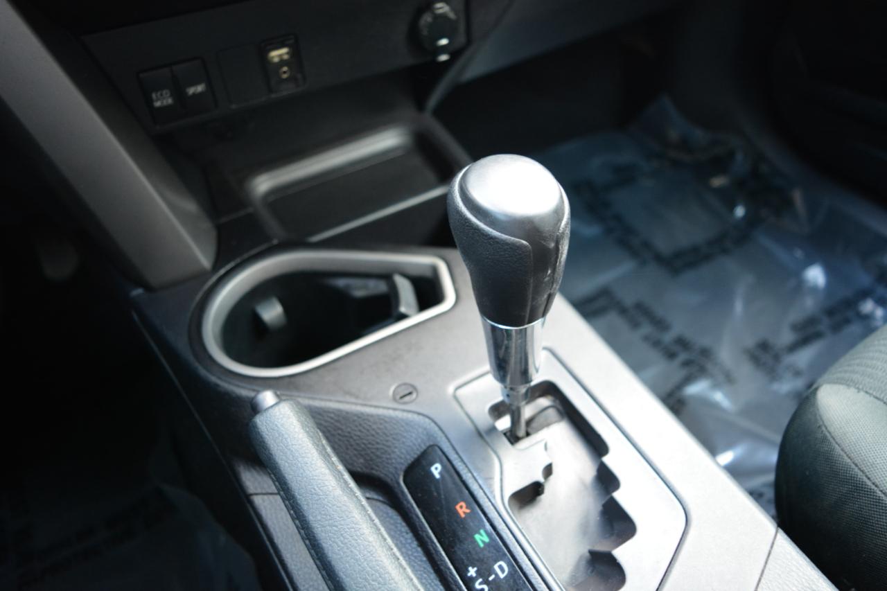 Toyota RAV4 LE FWD 2018