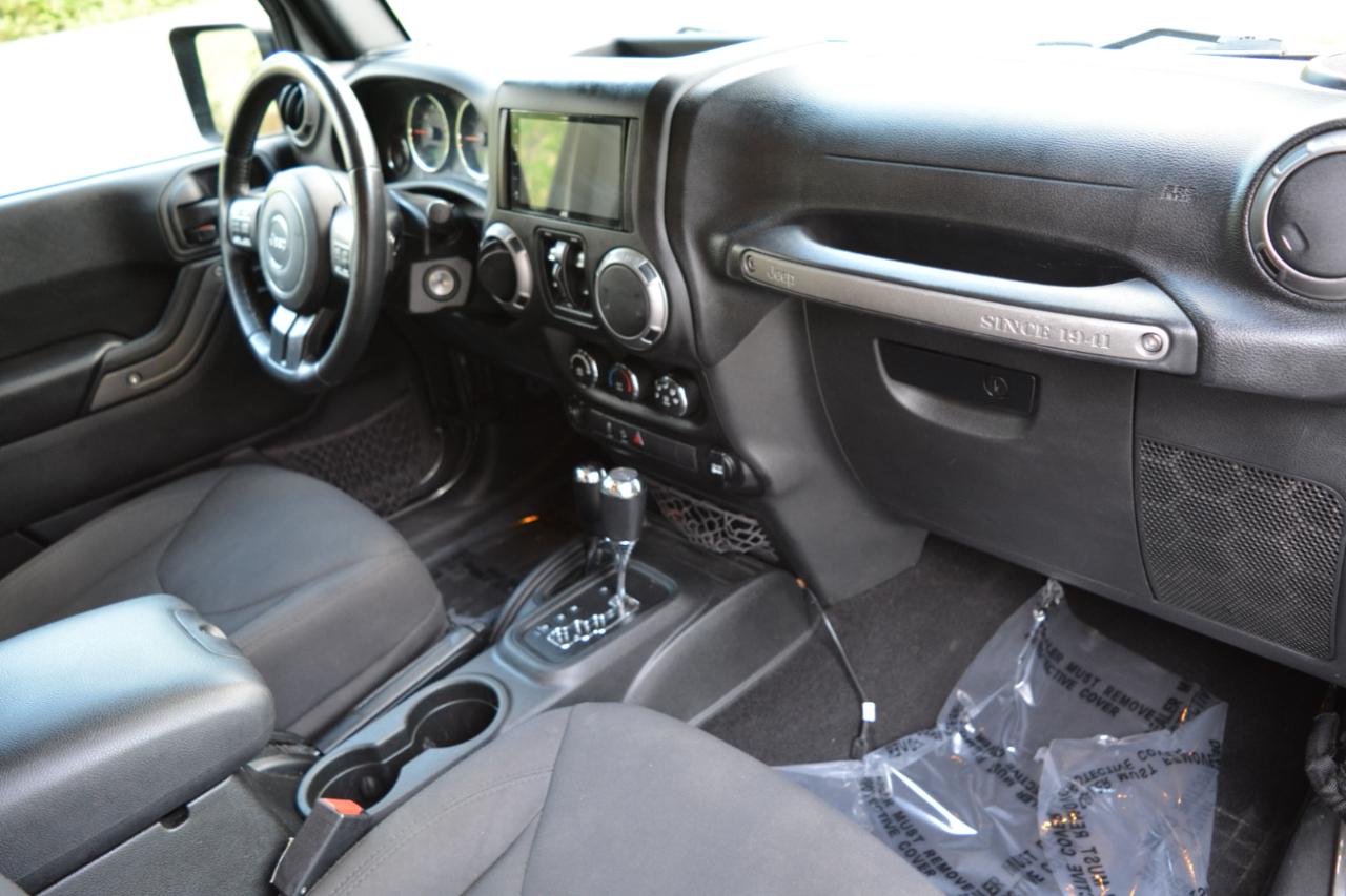 Jeep Wrangler Unlimited Sport 4WD 2017