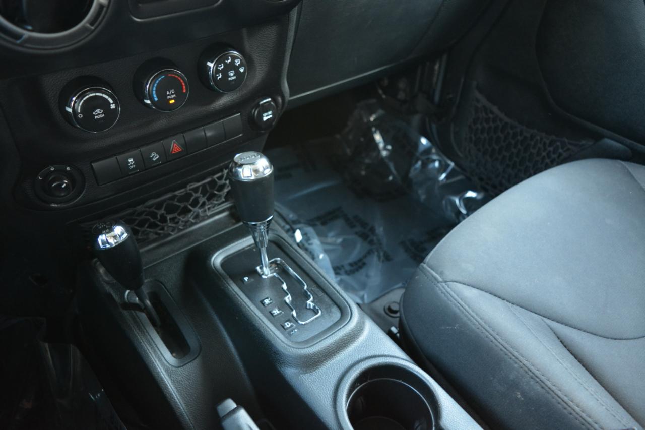 Jeep Wrangler Unlimited Sport 4WD 2017