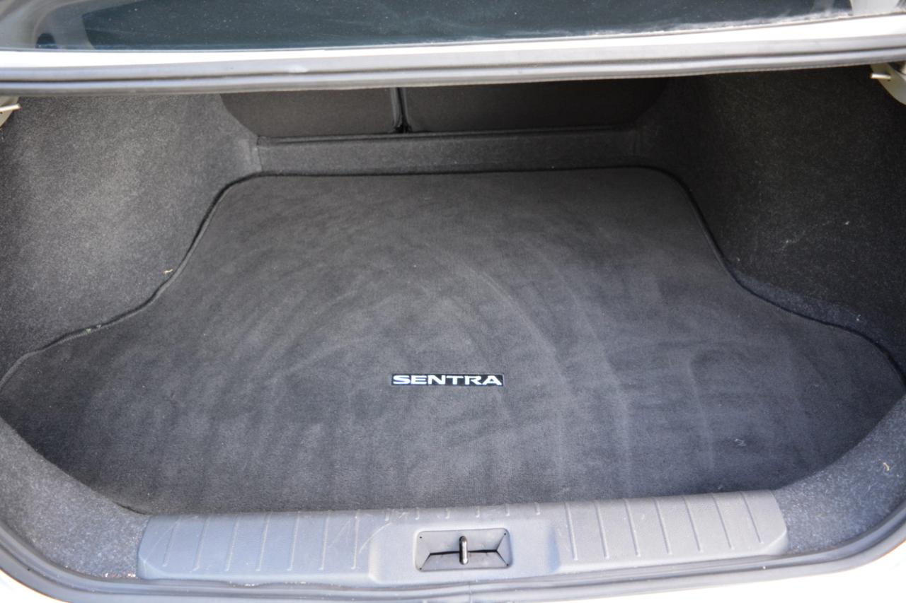 Nissan Sentra S 2021