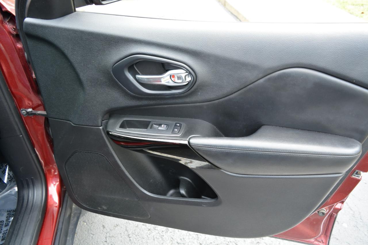 Jeep Cherokee Latitude Plus 4WD 2019