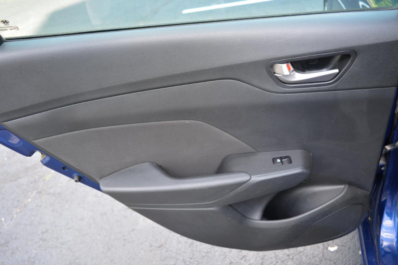 Hyundai Accent SEL 4-Door 6A 2020