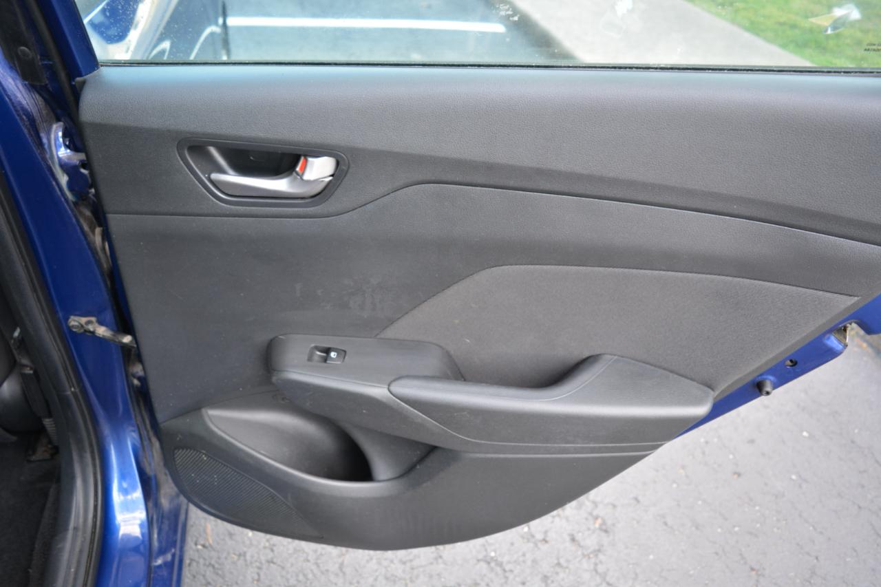 Hyundai Accent SEL 4-Door 6A 2020