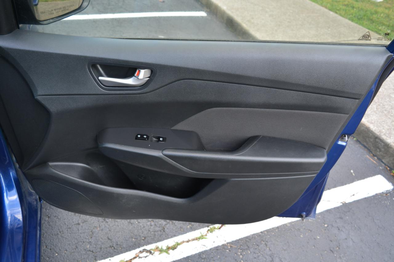 Hyundai Accent SEL 4-Door 6A 2020