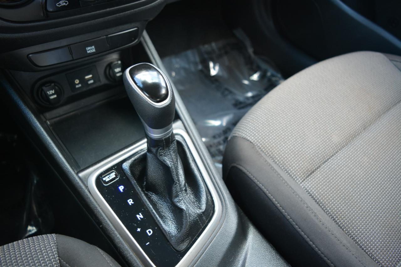 Hyundai Accent SEL 4-Door 6A 2020