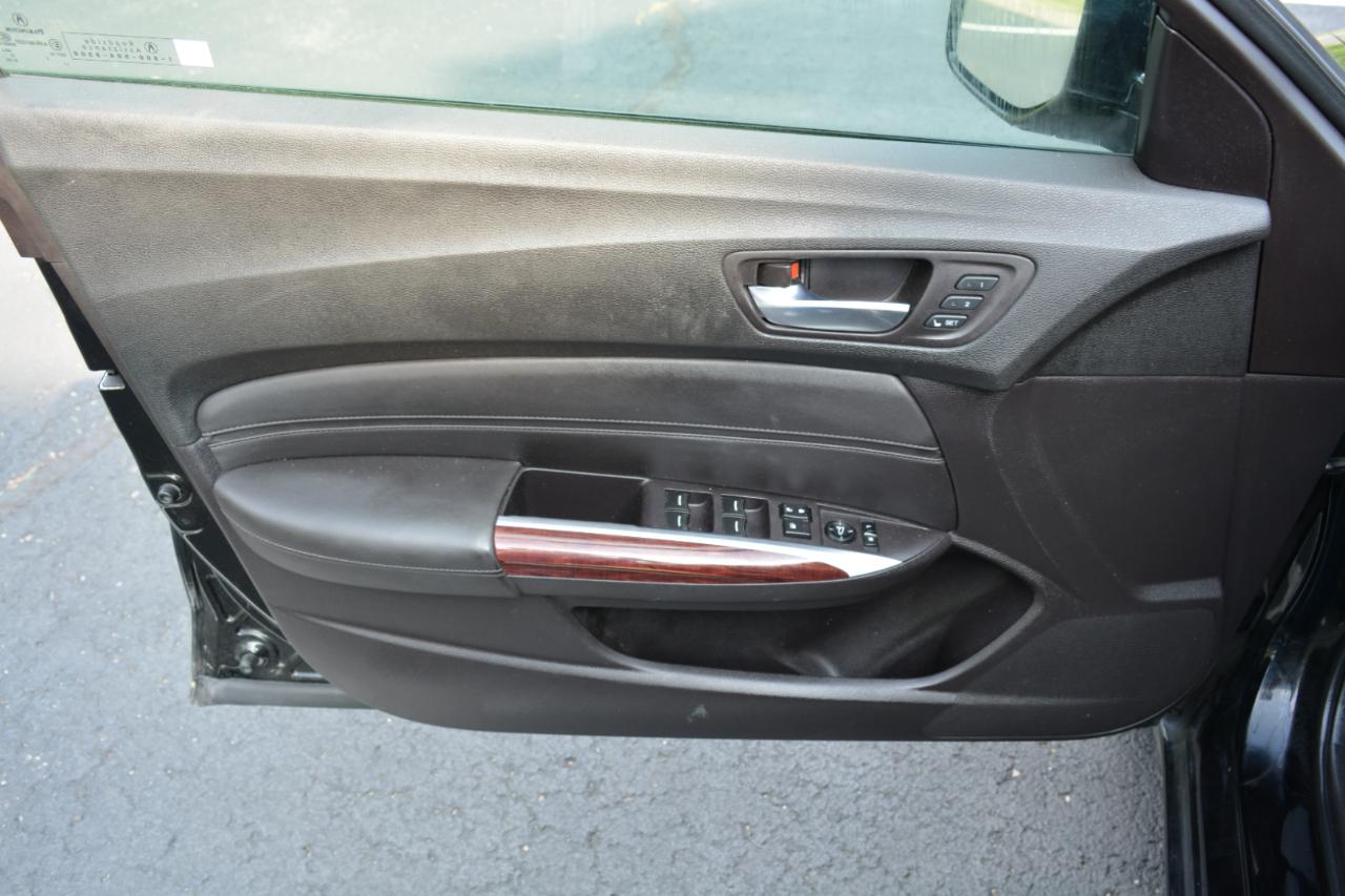 Acura TLX Base 2.4L 2017