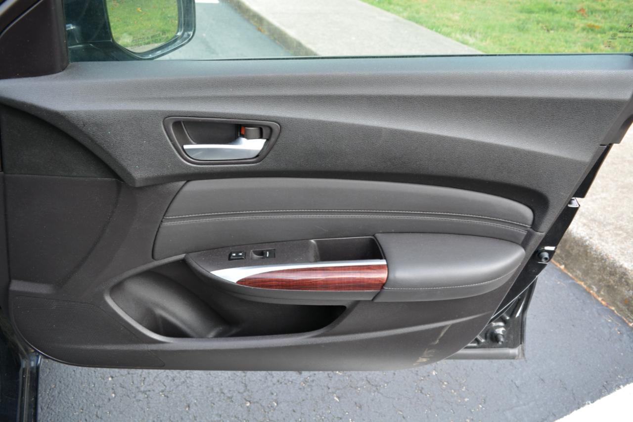 Acura TLX Base 2.4L 2017