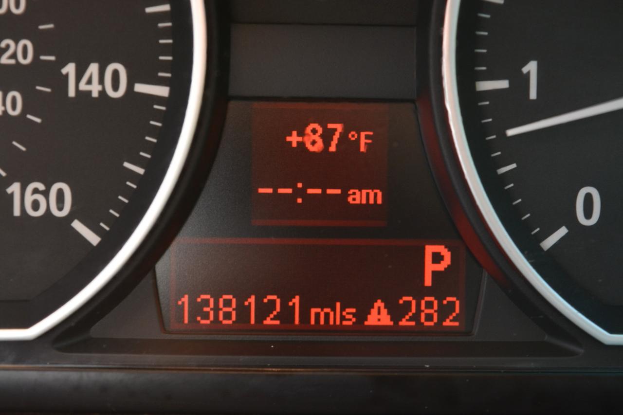 BMW 1-Series 128i Coupe 2012