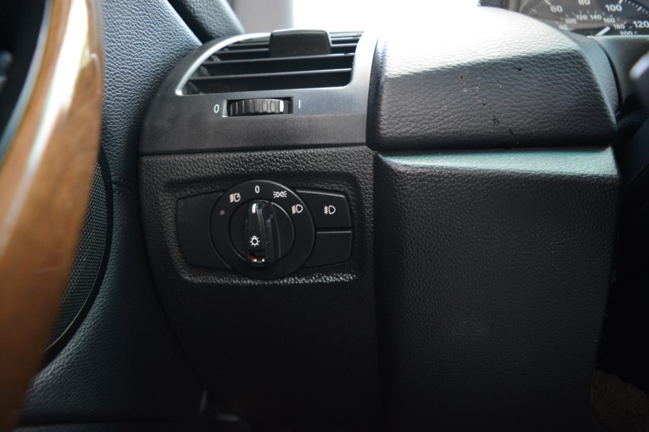 BMW 1-Series 128i Coupe 2012