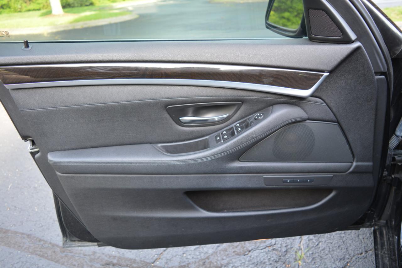 BMW 5-Series 528i 2014