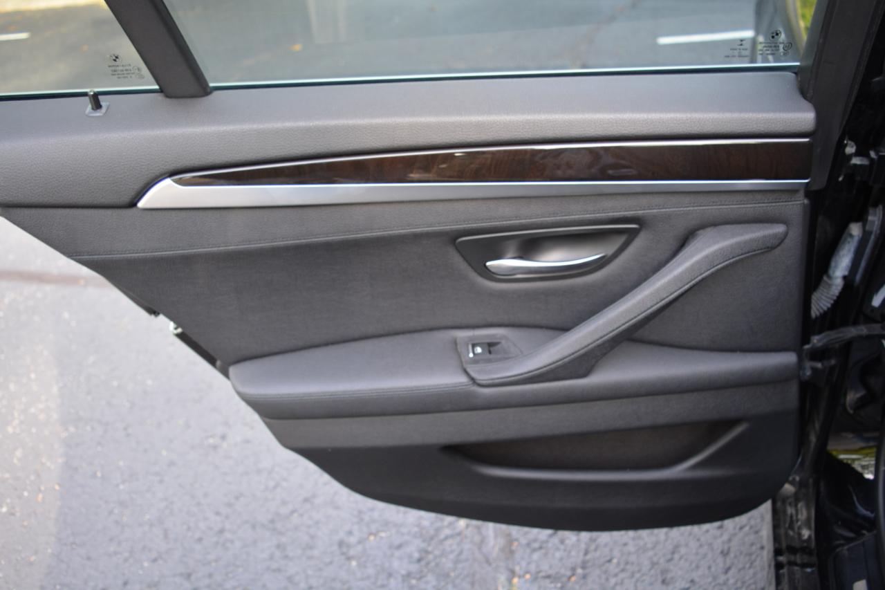 BMW 5-Series 528i 2014