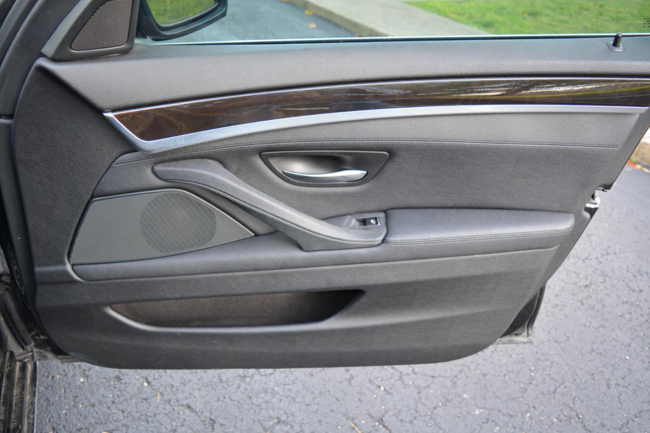 BMW 5-Series 528i 2014