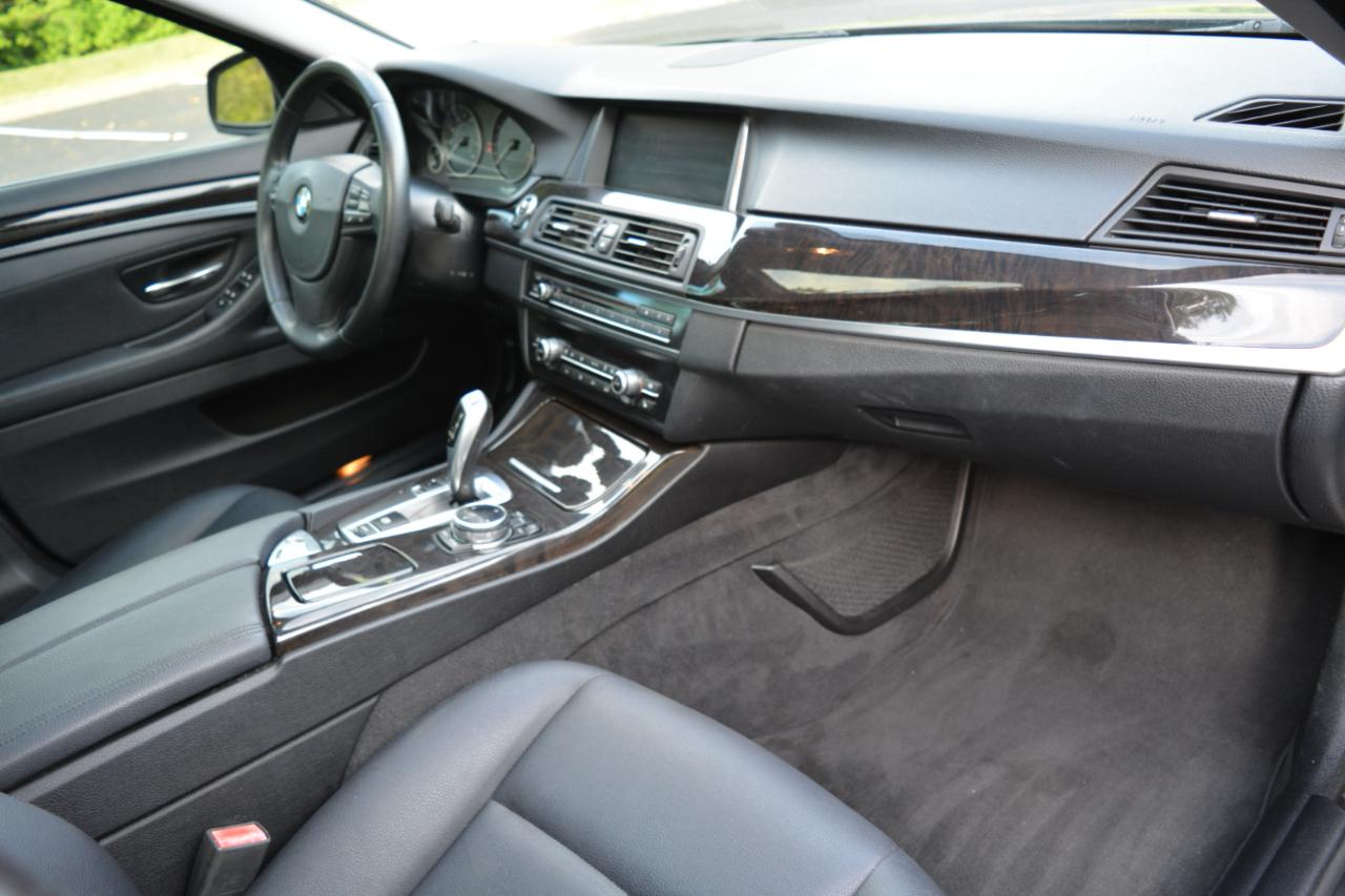BMW 5-Series 528i 2014