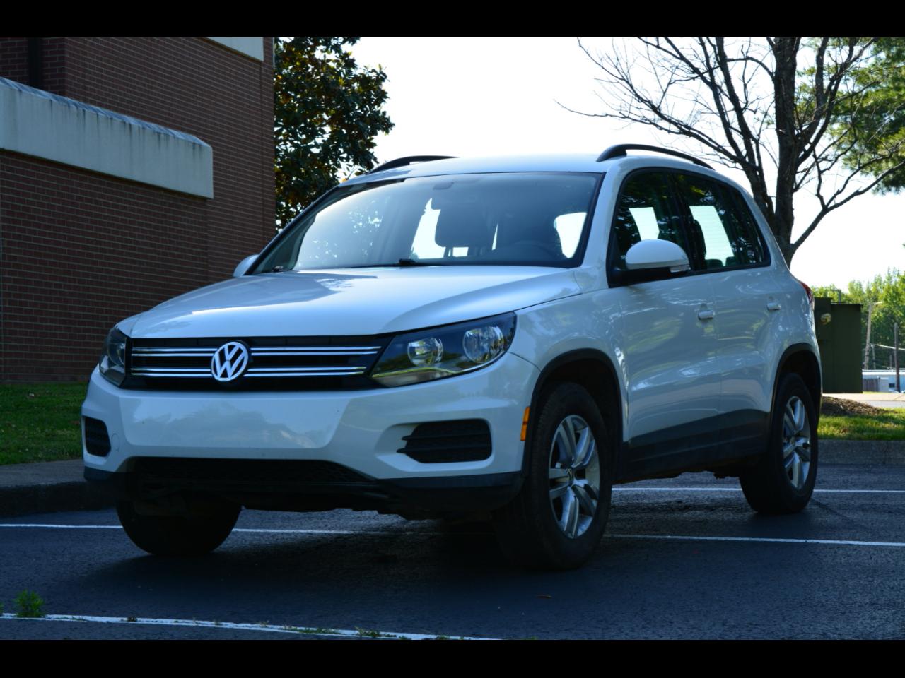 Volkswagen Tiguan SE 2016