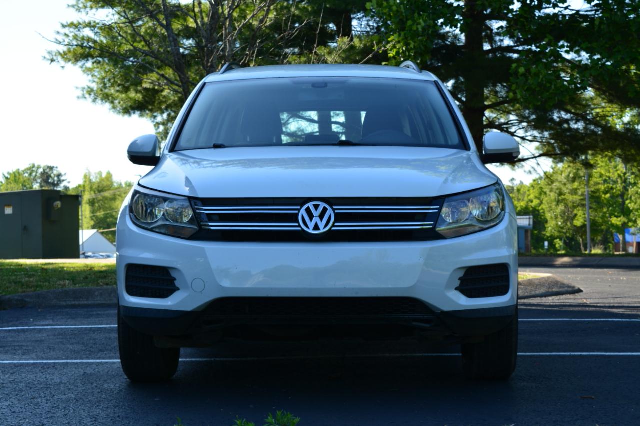 Volkswagen Tiguan SE 2016