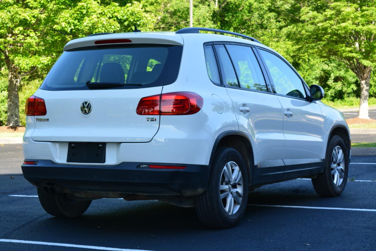 Volkswagen Tiguan SE 2016