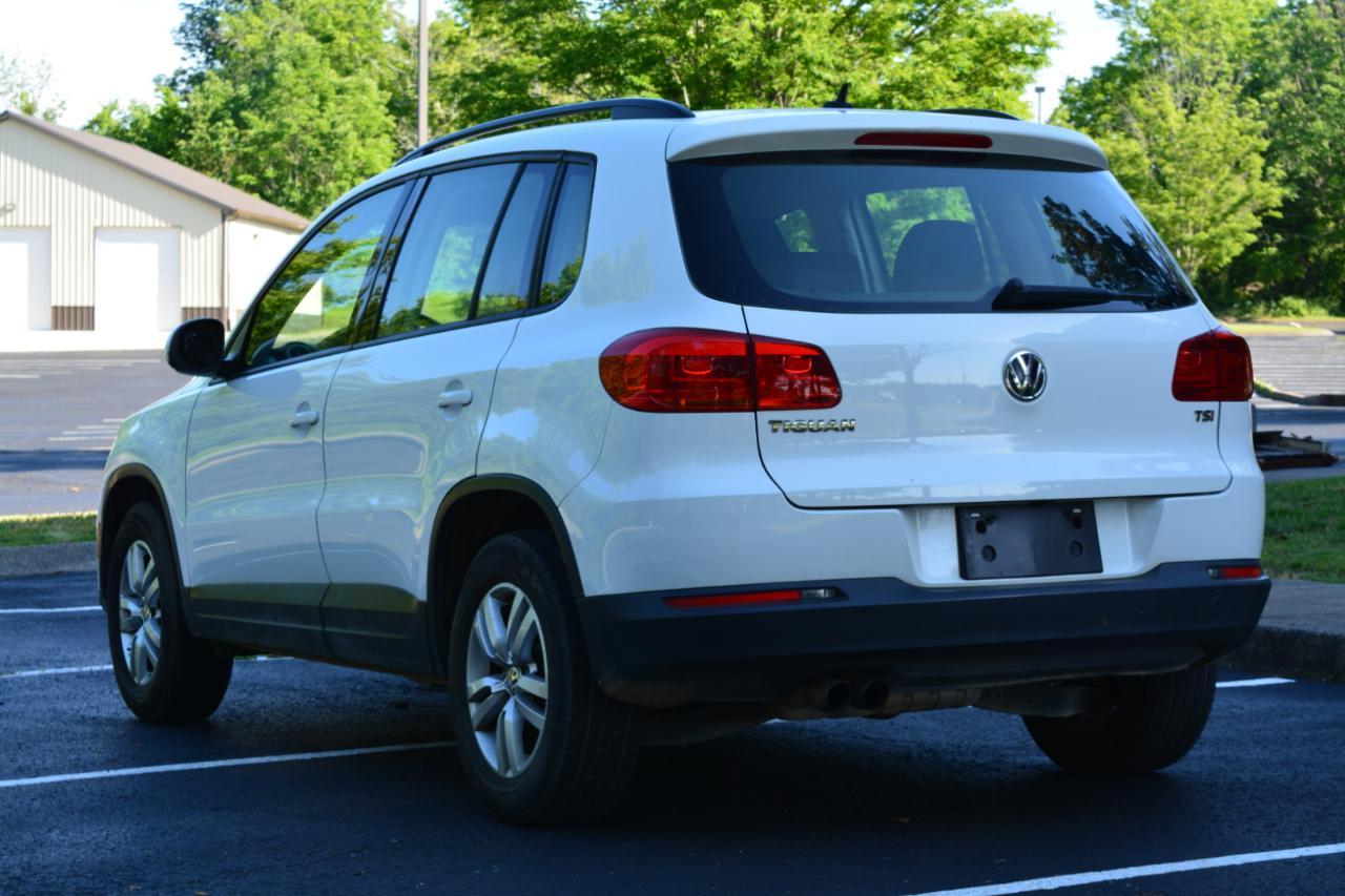 Volkswagen Tiguan SE 2016