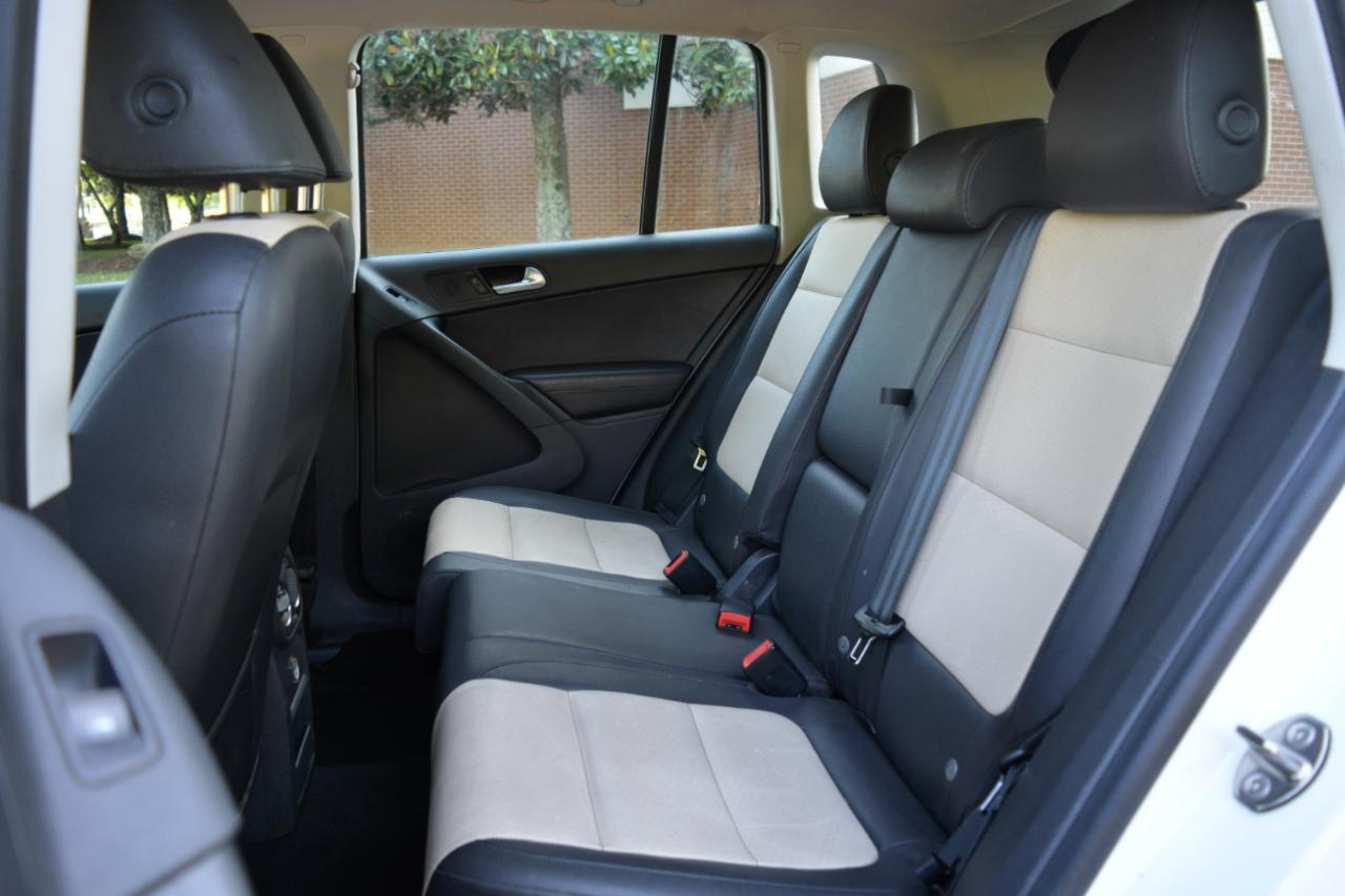 Volkswagen Tiguan SE 2016