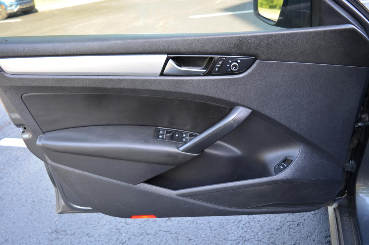 Volkswagen Passat 2.0L TDI SEL Premium 2013