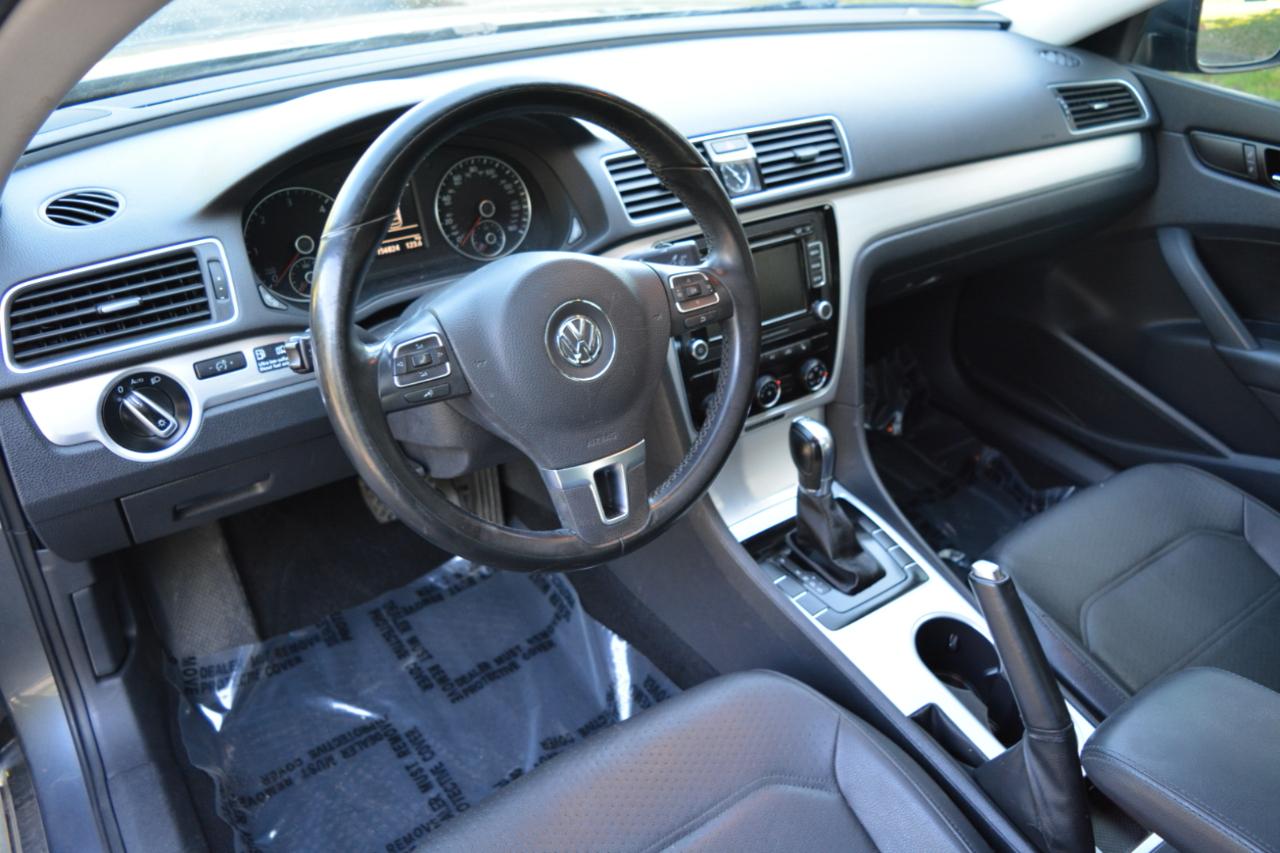 Volkswagen Passat 2.0L TDI SEL Premium 2013