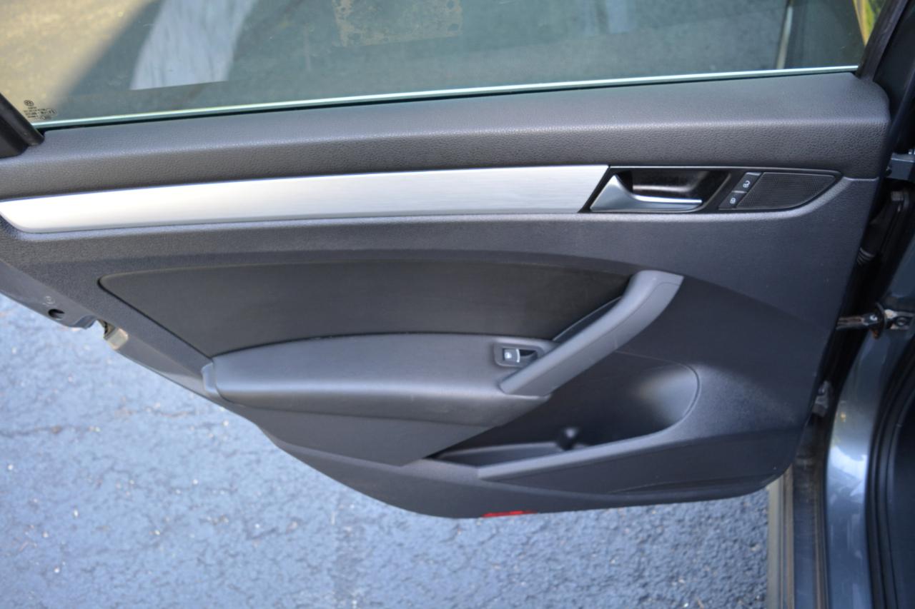 Volkswagen Passat 2.0L TDI SEL Premium 2013