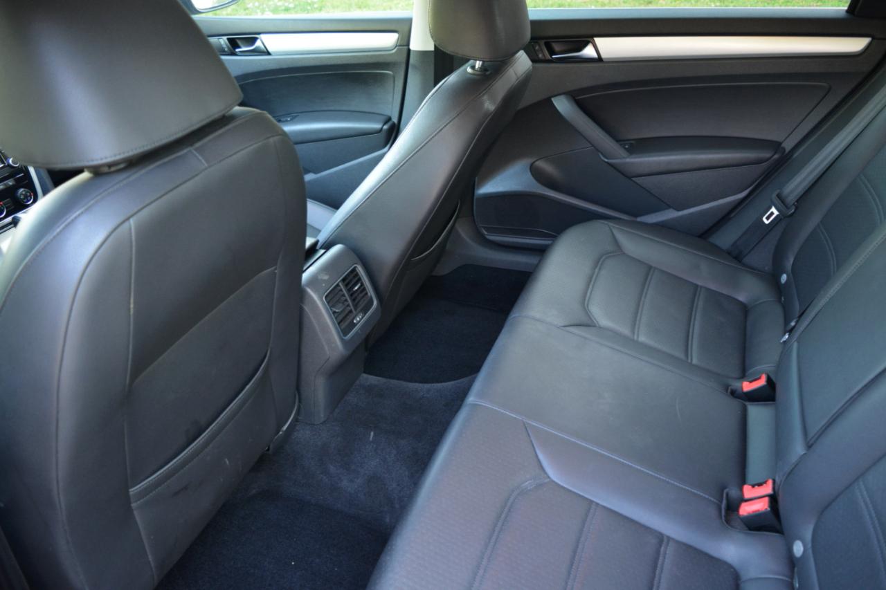Volkswagen Passat 2.0L TDI SEL Premium 2013
