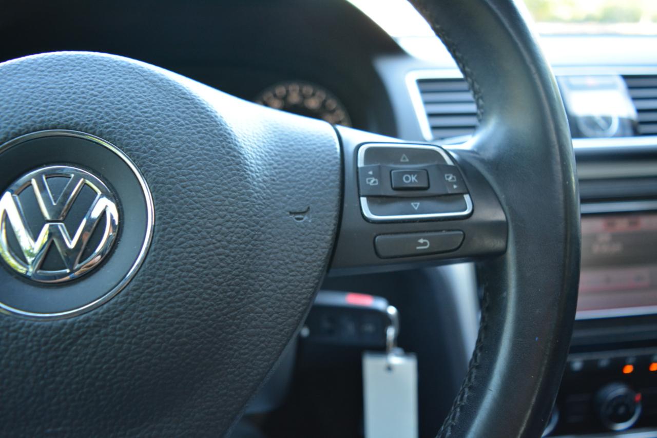Volkswagen Passat 2.0L TDI SEL Premium 2013