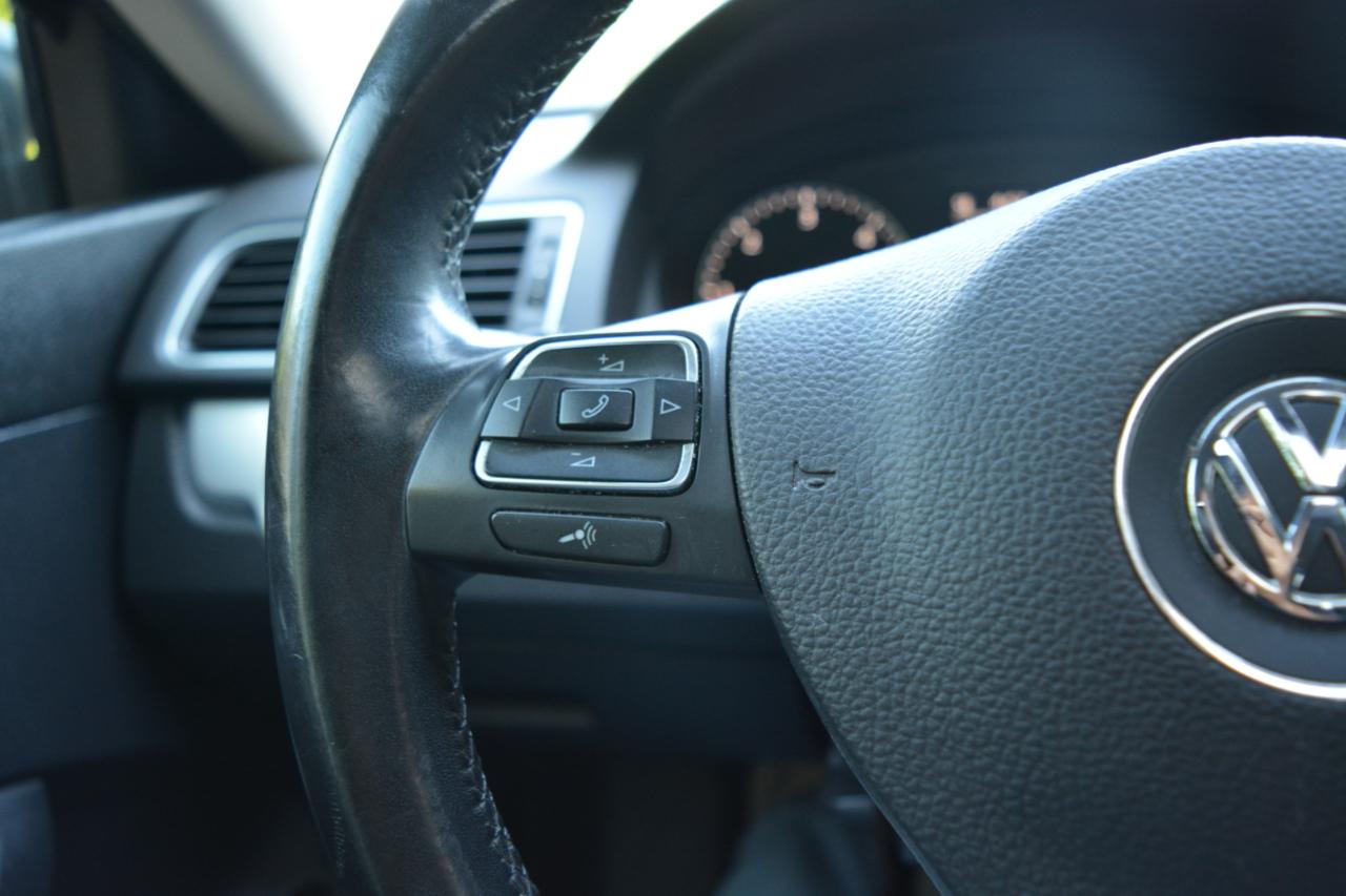 Volkswagen Passat 2.0L TDI SEL Premium 2013