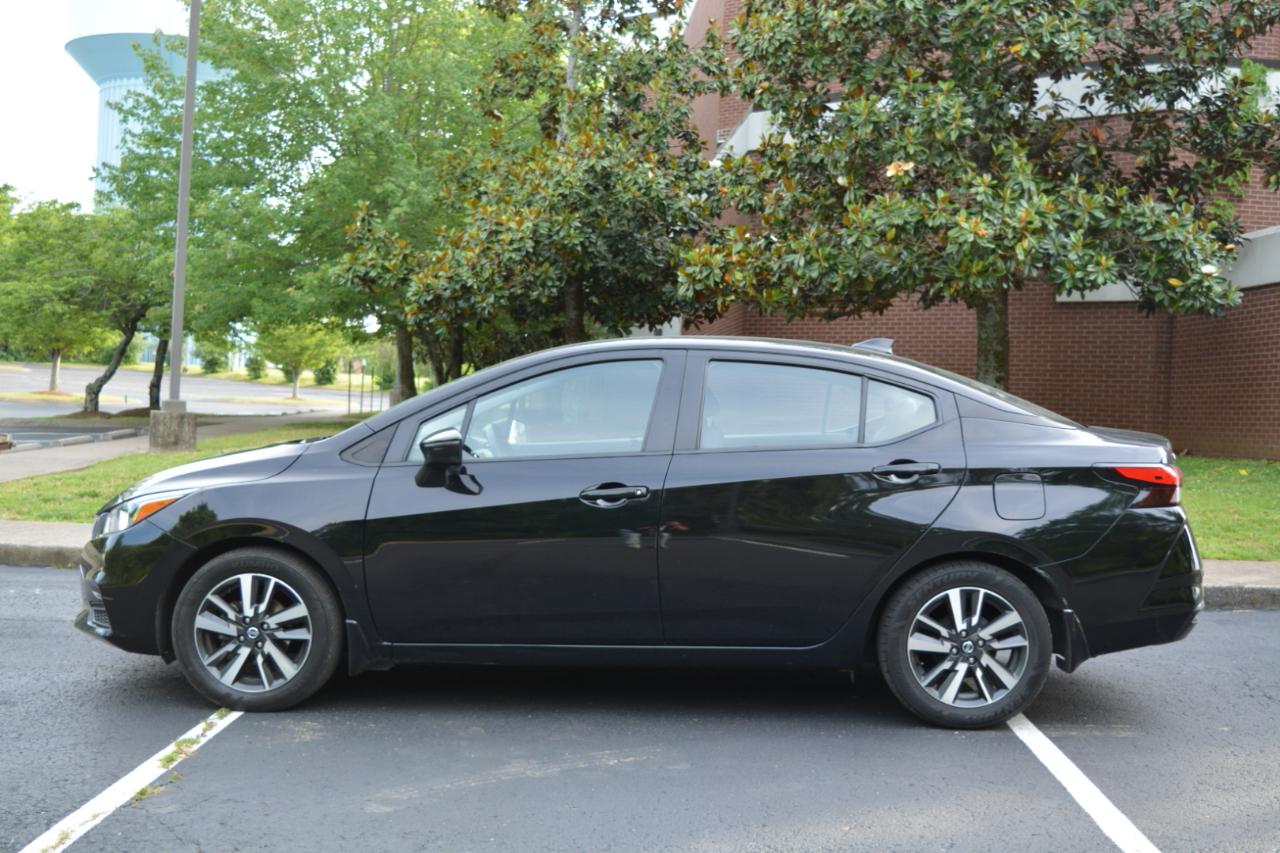 Nissan Versa SV 2021