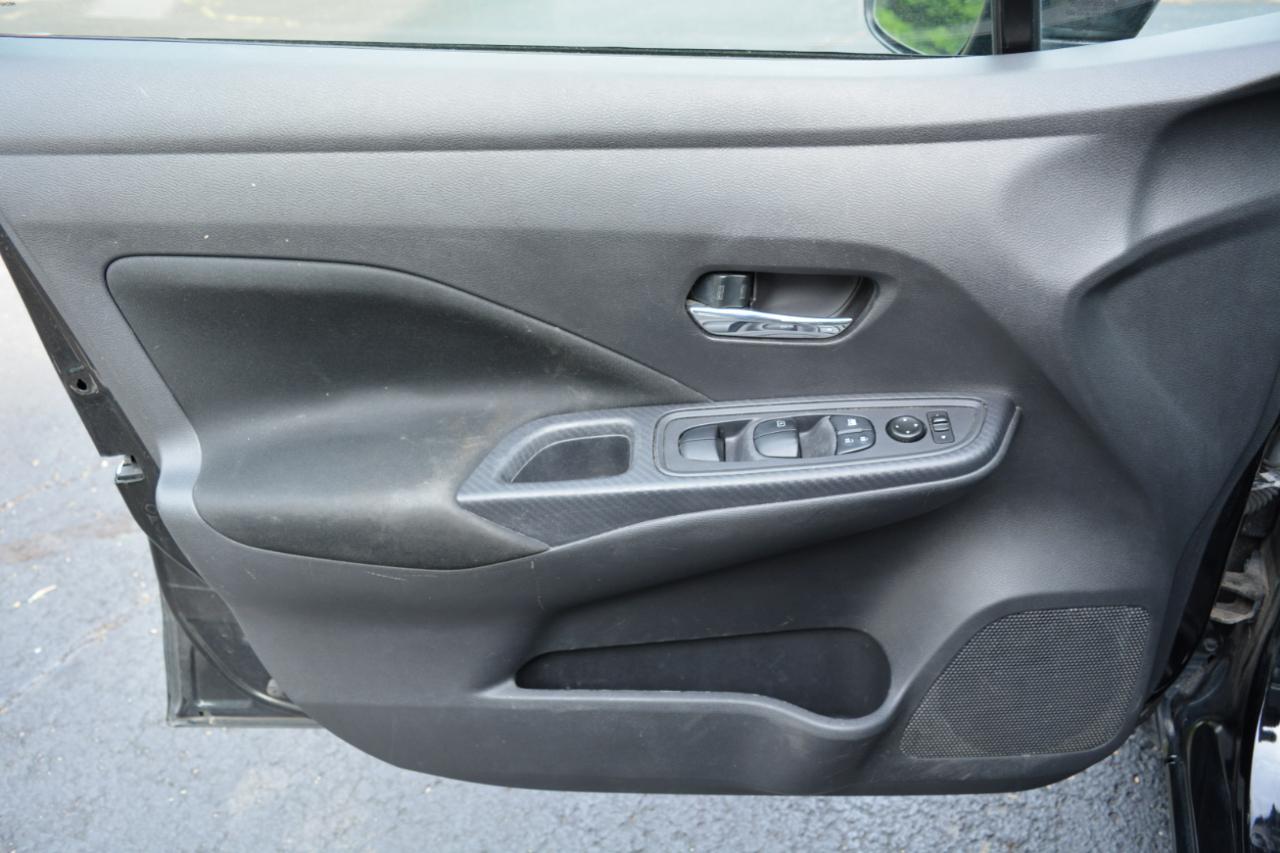 Nissan Versa SV 2021