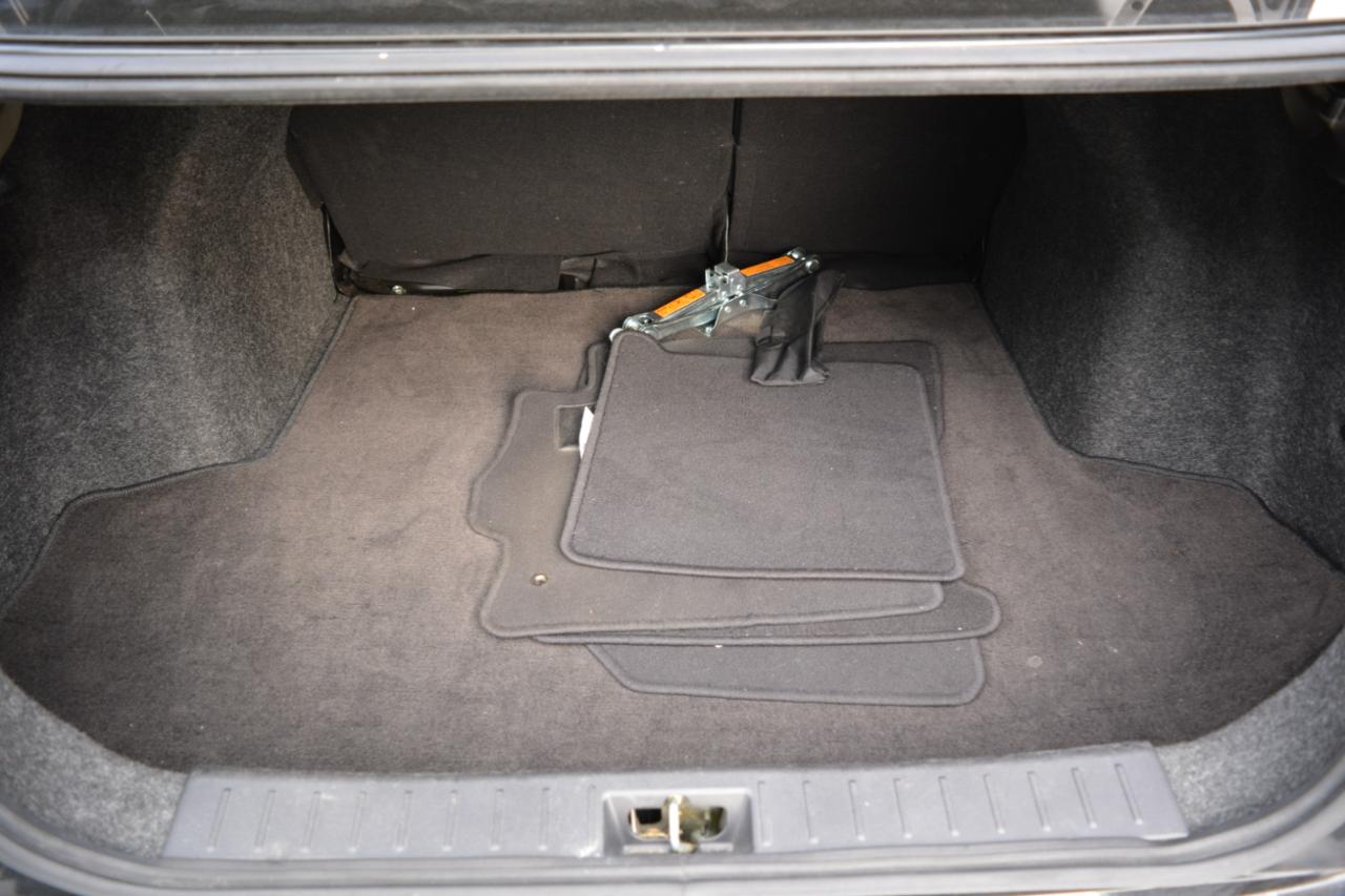 Nissan Versa SV 2021
