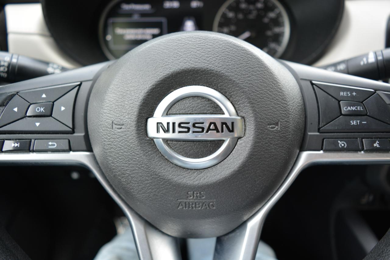 Nissan Versa SV 2021