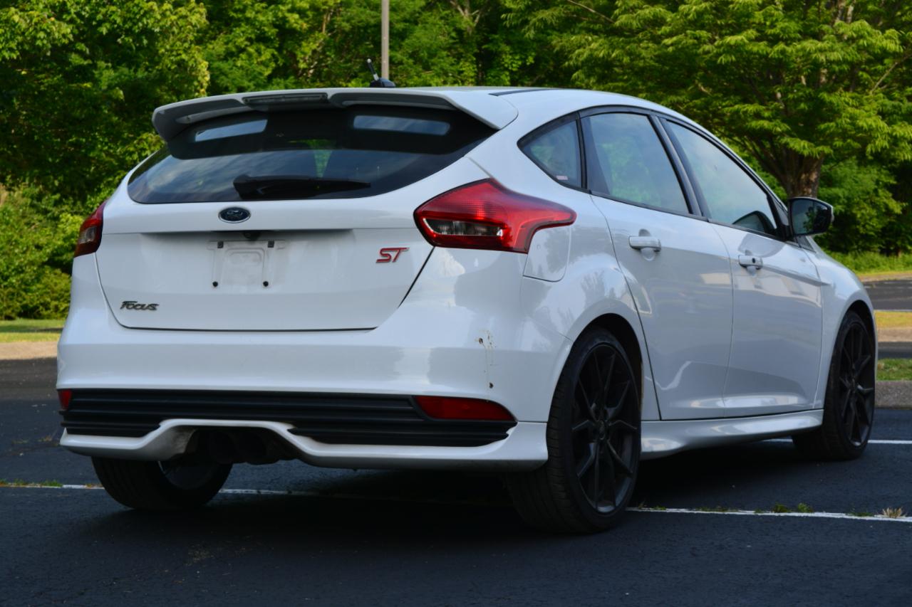 Ford Focus ST Hatch 2016