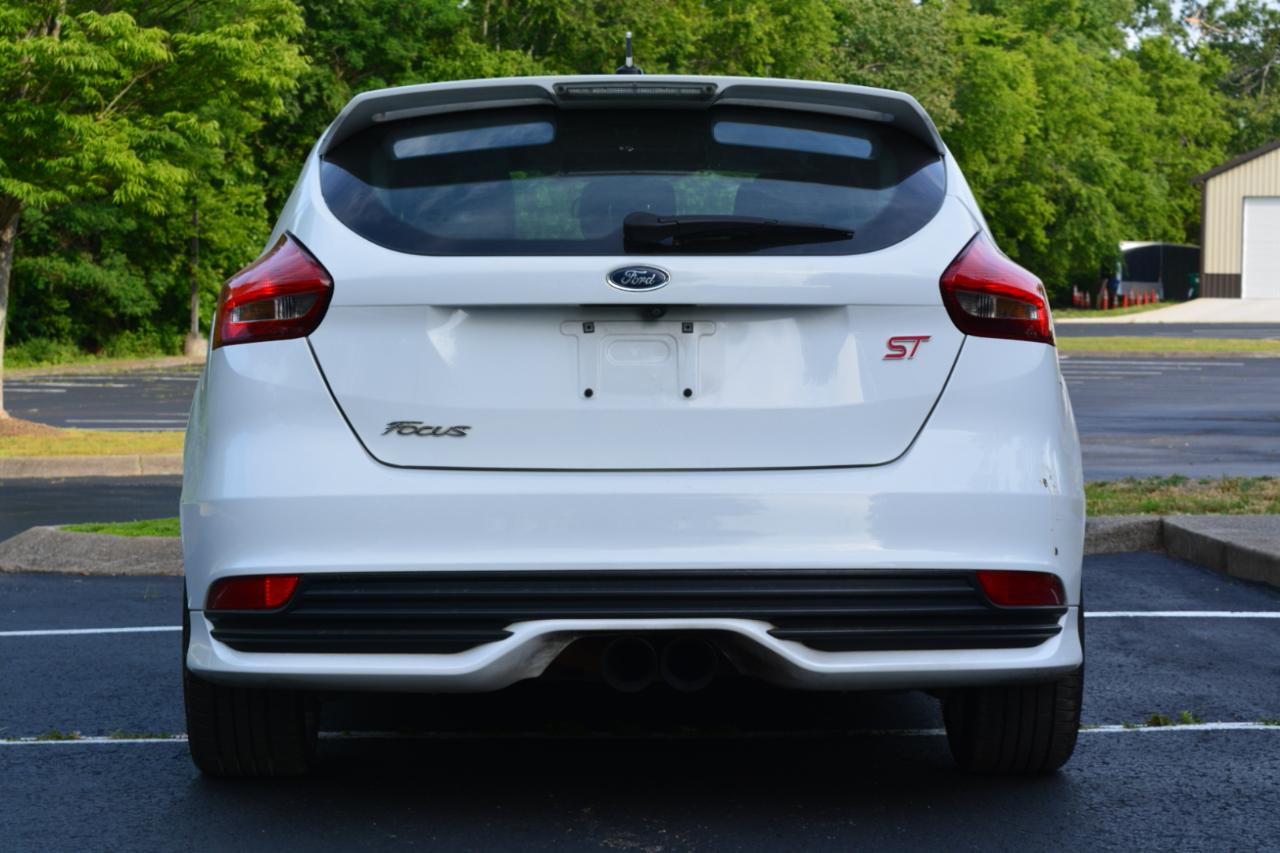 Ford Focus ST Hatch 2016