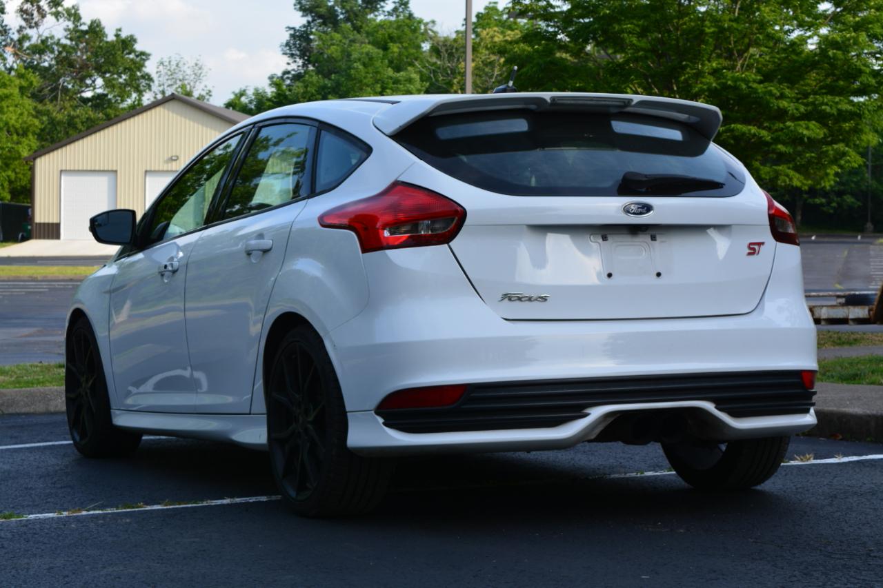 Ford Focus ST Hatch 2016