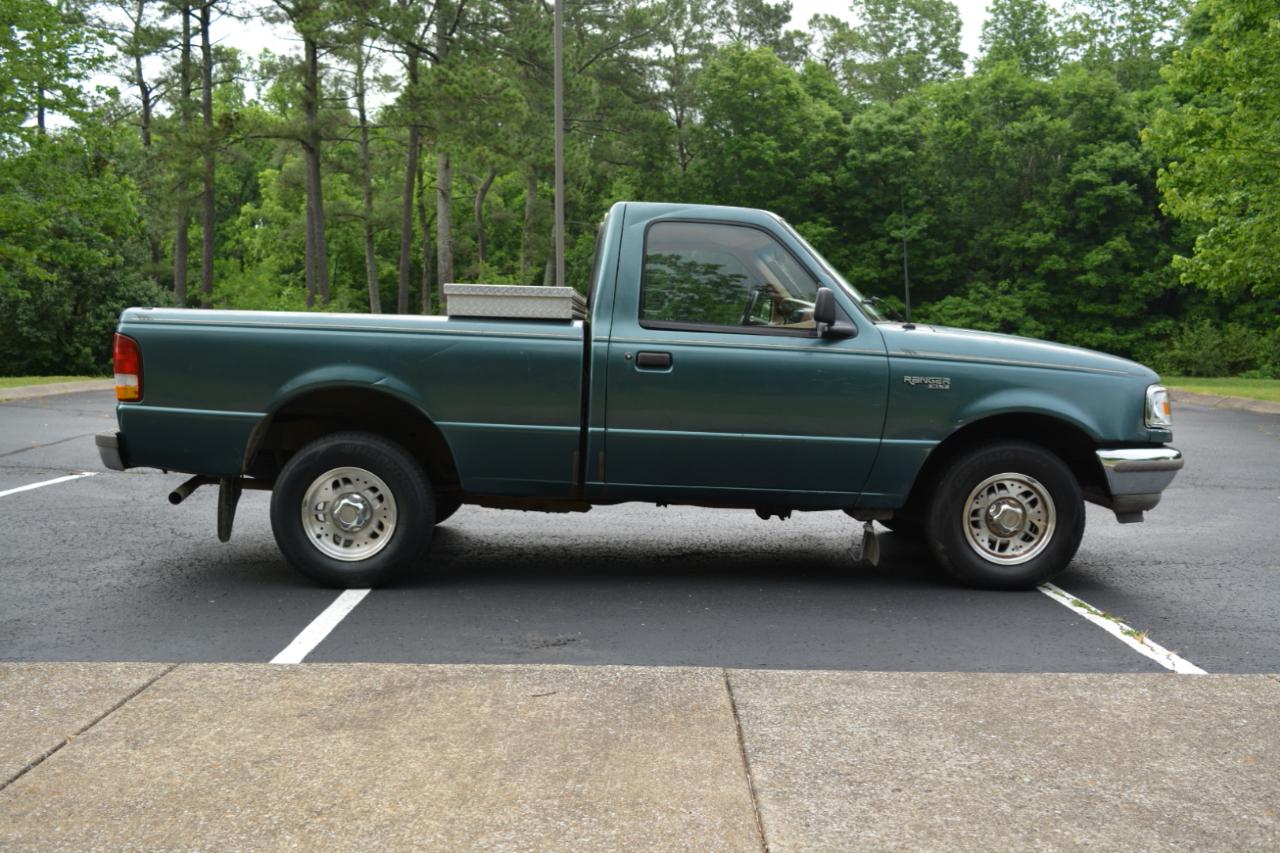 Ford Ranger XL Reg. Cab Short Bed 2WD 1995