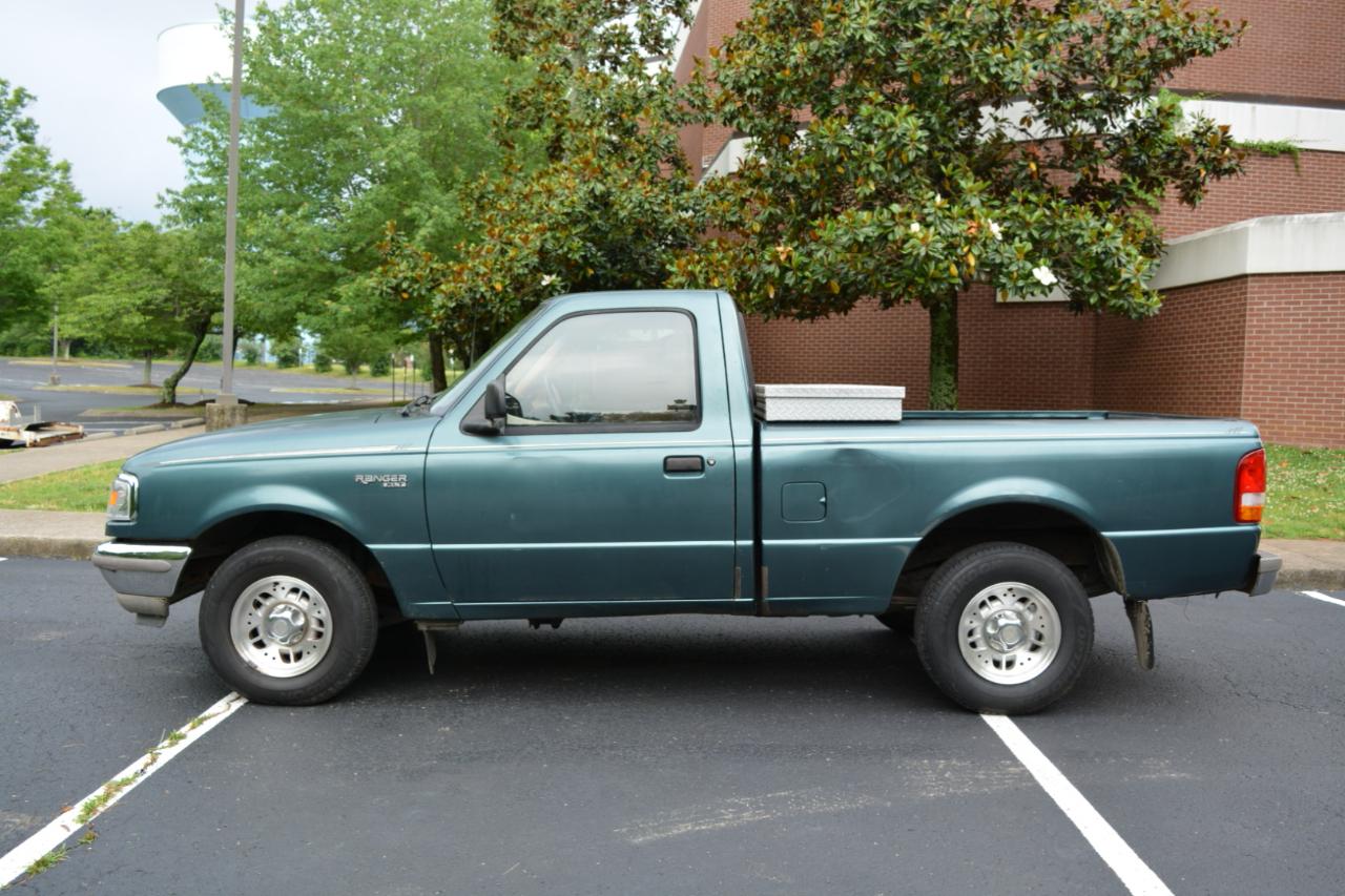 Ford Ranger XL Reg. Cab Short Bed 2WD 1995