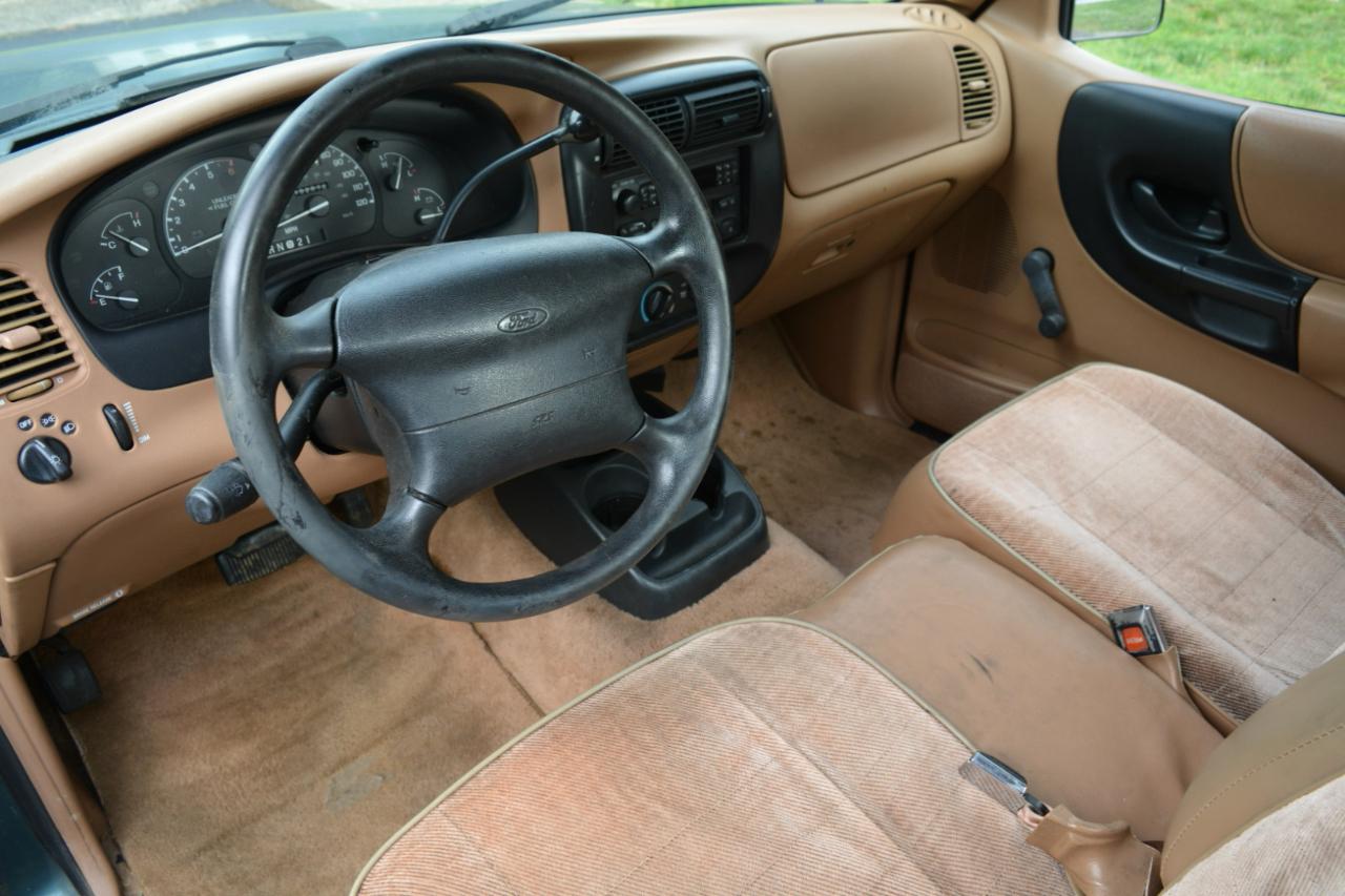 Ford Ranger XL Reg. Cab Short Bed 2WD 1995
