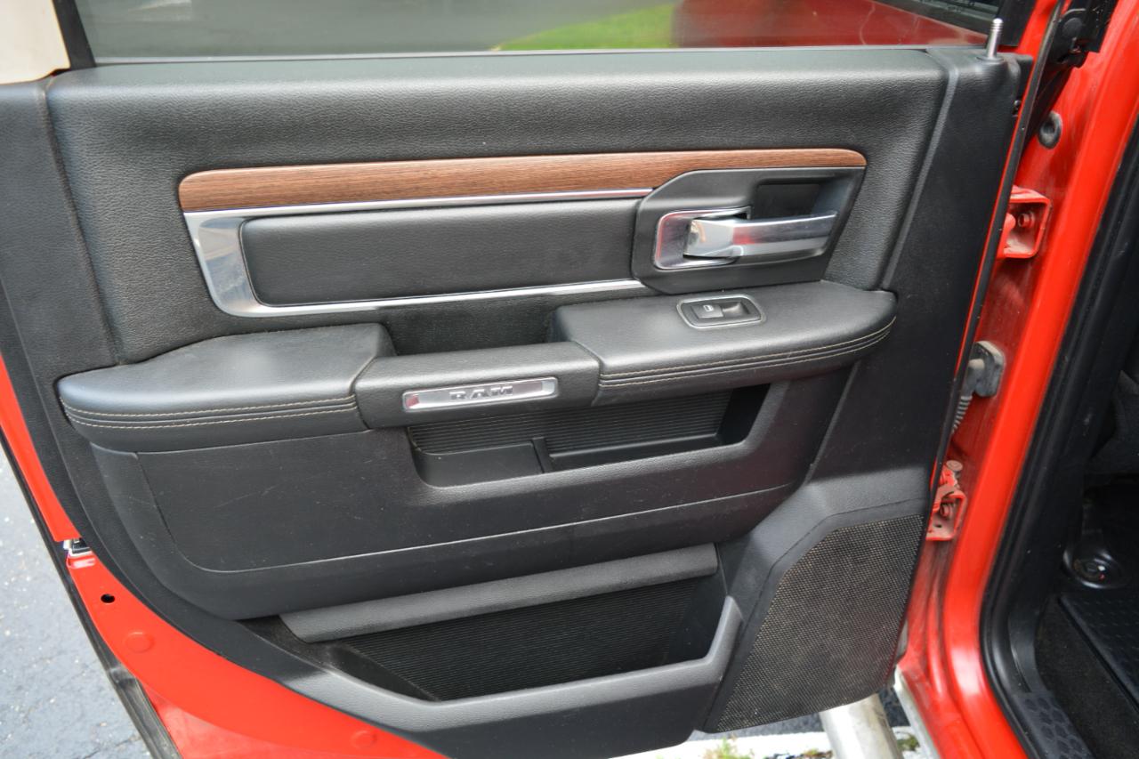 RAM 2500 Laramie Crew Cab SWB 4WD 2015