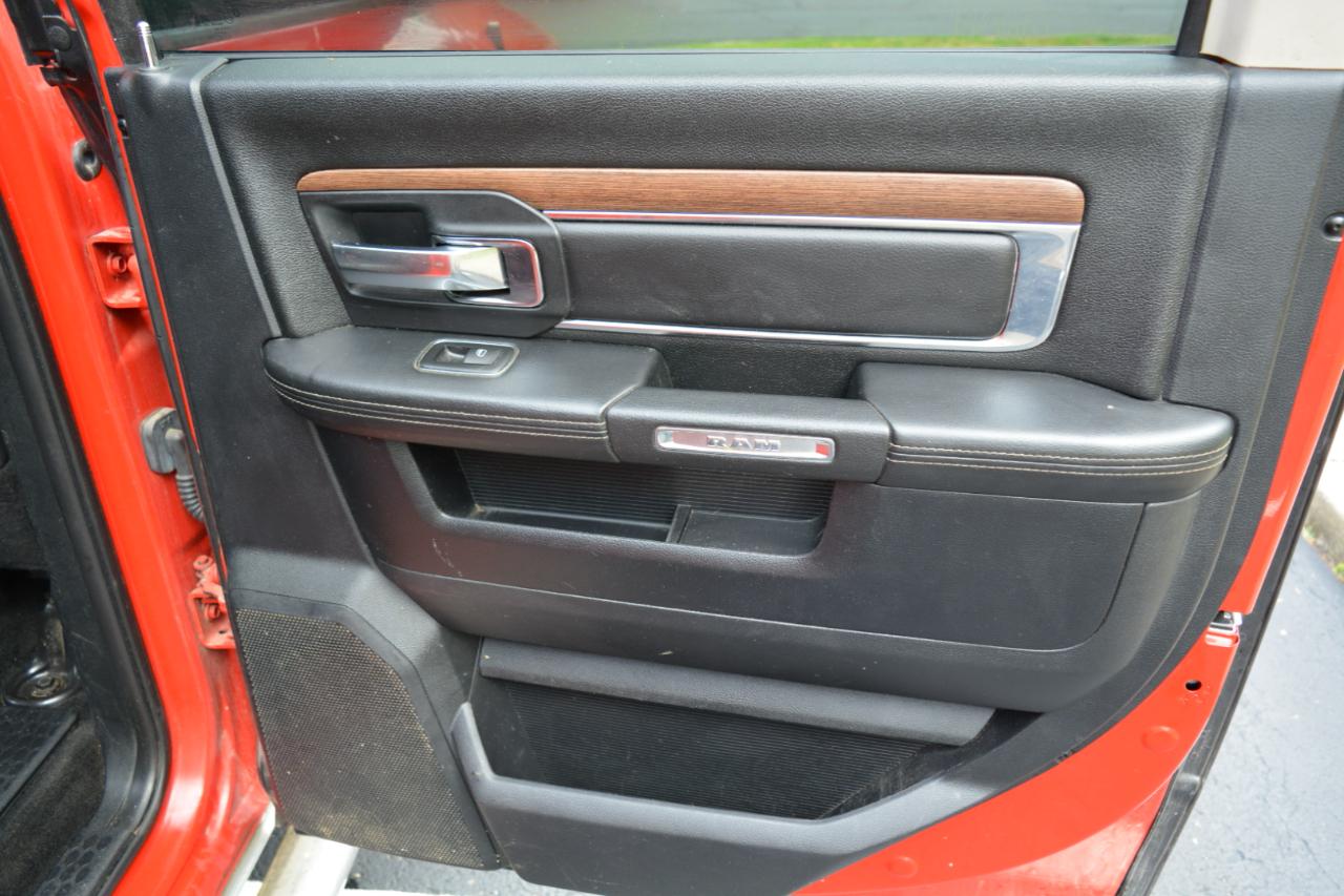 RAM 2500 Laramie Crew Cab SWB 4WD 2015